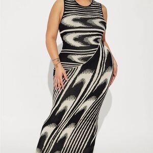 NWT!-Fashion Nova Black and Cream Sleeveless Maxi Dress
